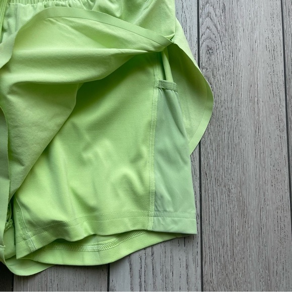 Gymshark Green Athletic Shorts with Elastic Waistband - Picture 4 of 8